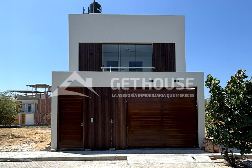 SE VENDE BONITA CASA DE ESTRENO EN URB. ALAMEDA COUNTRY CLUB 
