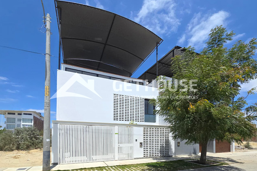 SE VENDE ACOGEDORA Y MODERNA CASA DE OCASIÓN | URB. BOULEVARD PARK PLAZA Q2