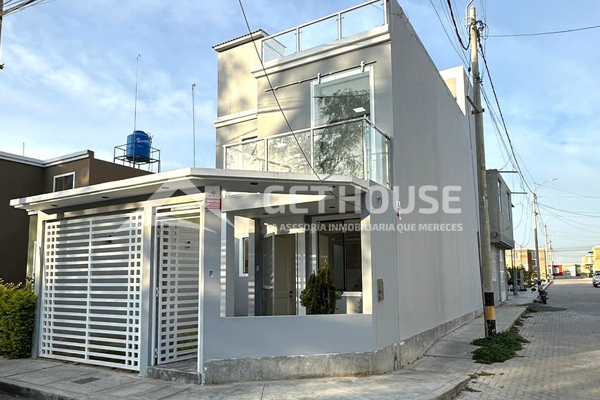 SE VENDE AMPLIA CASA | URB. MONTEVERDE - GALILEA