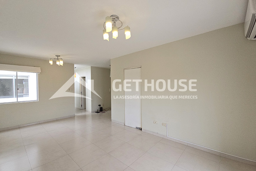 SE VENDE AMPLIO DEPARTAMENTO EN URB. MIRAFLORES | 4TO PISO